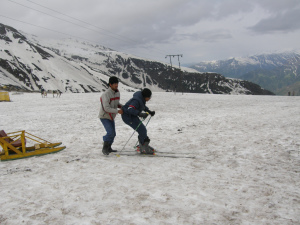 Image-Name-Skiing-Adventure-Sports-in-Rohtang-Pass-Manali