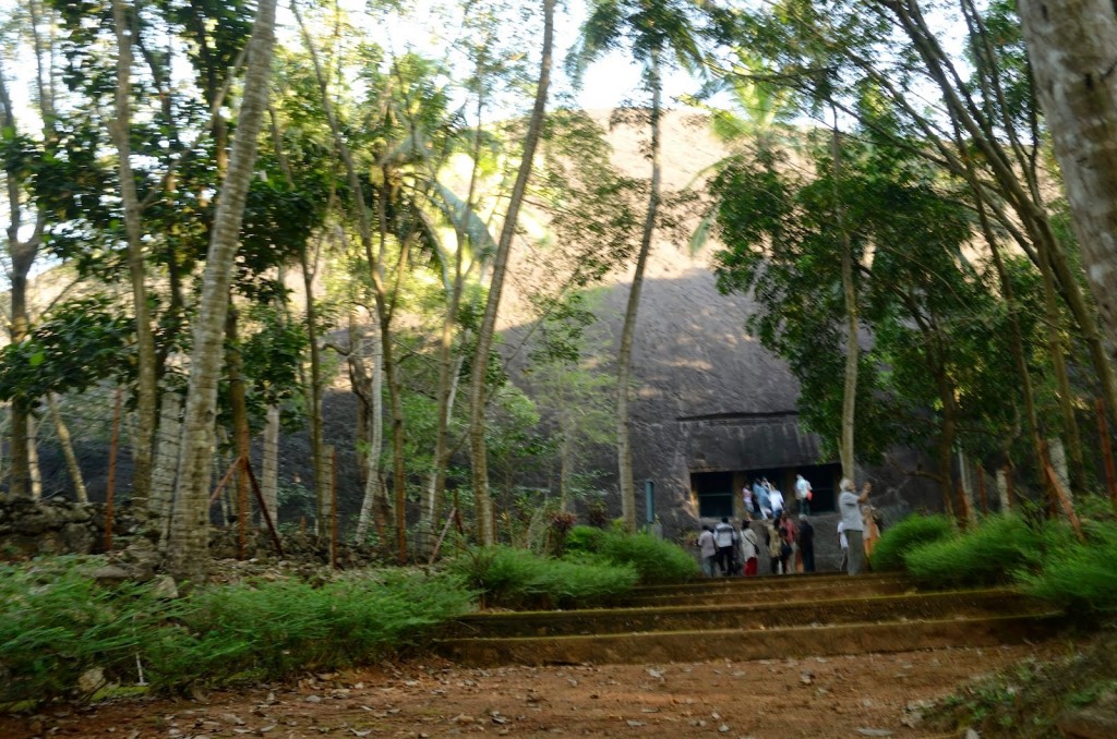 Thirunanthikarai Cave Temple, Kanyakumari