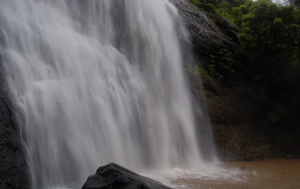 Vihigaon Waterfall