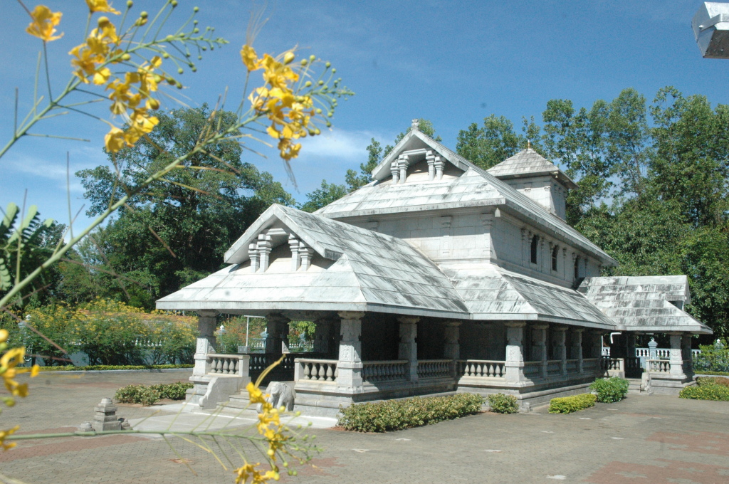 Shri Chandranatha Swamy Basadi, Dharmasthala