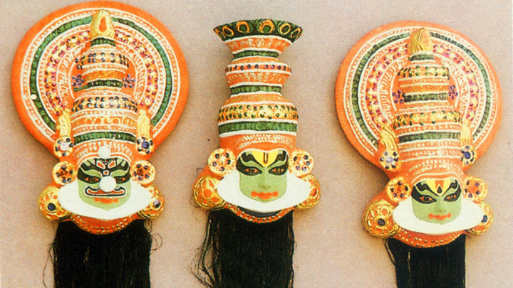 kathakali showpieces in kerala