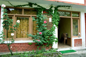 rock-top-cottage2