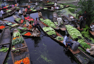 floating-vegetable-market-images-photos-5135dd5f831478369ab3cdac_410x280_fit